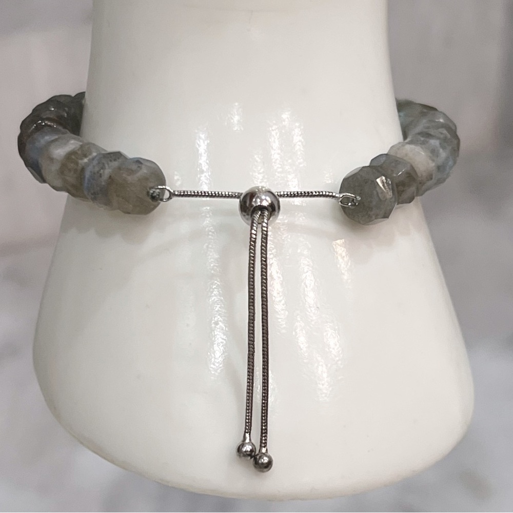 Malagasy Labradorite Sterling Silver BOLO Bracelet - Picture 13 of 14